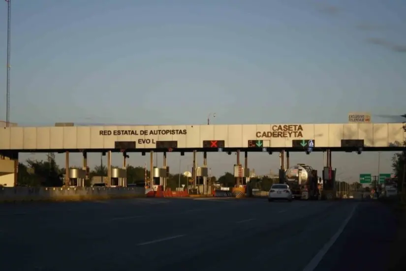 La autopista Monterrey- Reynosa es señalada como uno de los puntos rojos relacionados con las desapariciones de personas. Foto: Carlos García