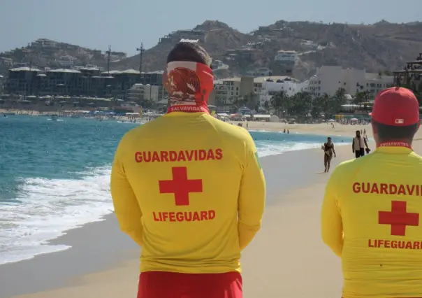 Turista extranjero es arrastrado por el mar en Los Cabos