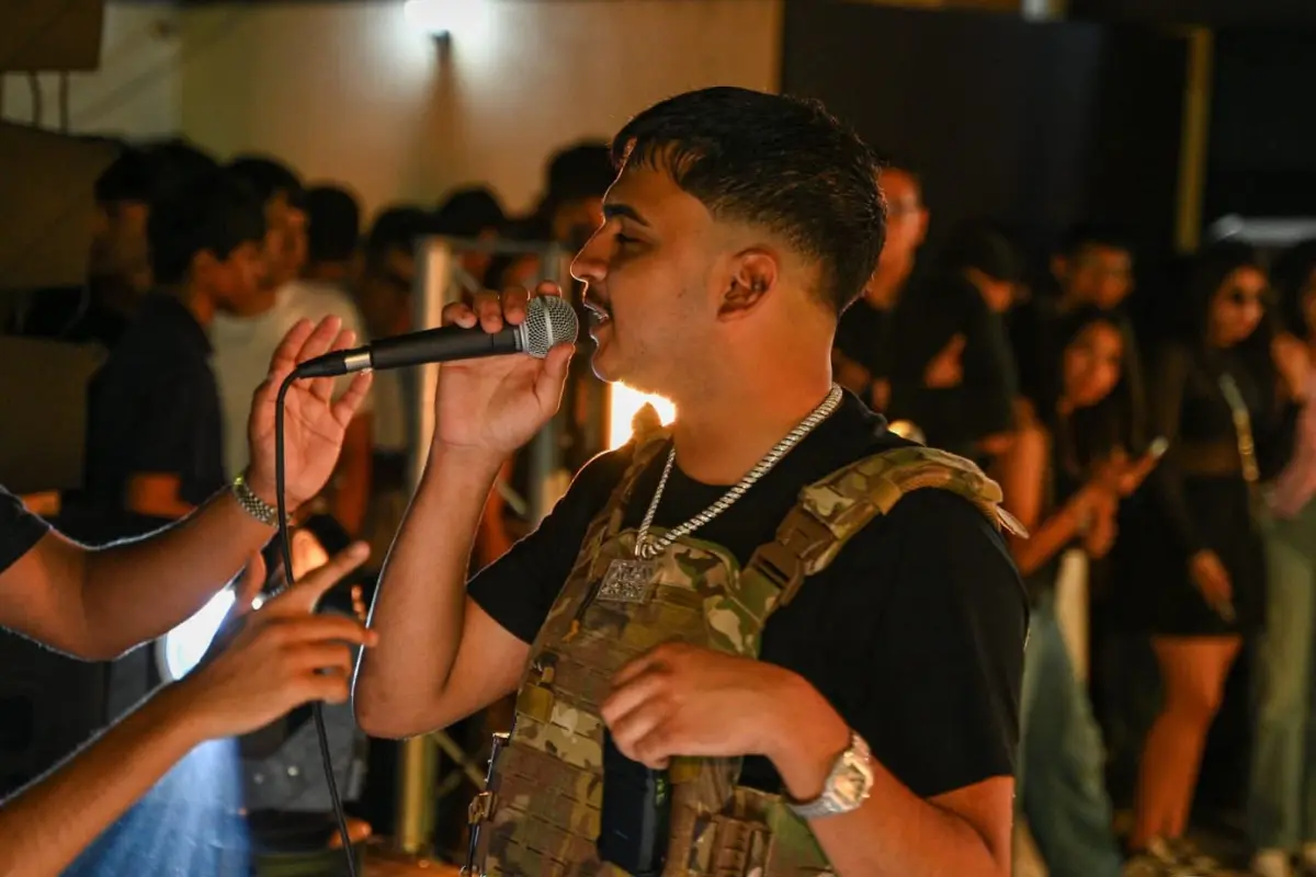 Yahir Saldívar es un cantante originario de Matamoros, Tamaulipas, quien interpreta las llamadas cumbias bélicas. Foto: FB@yahir.saldivar.886451