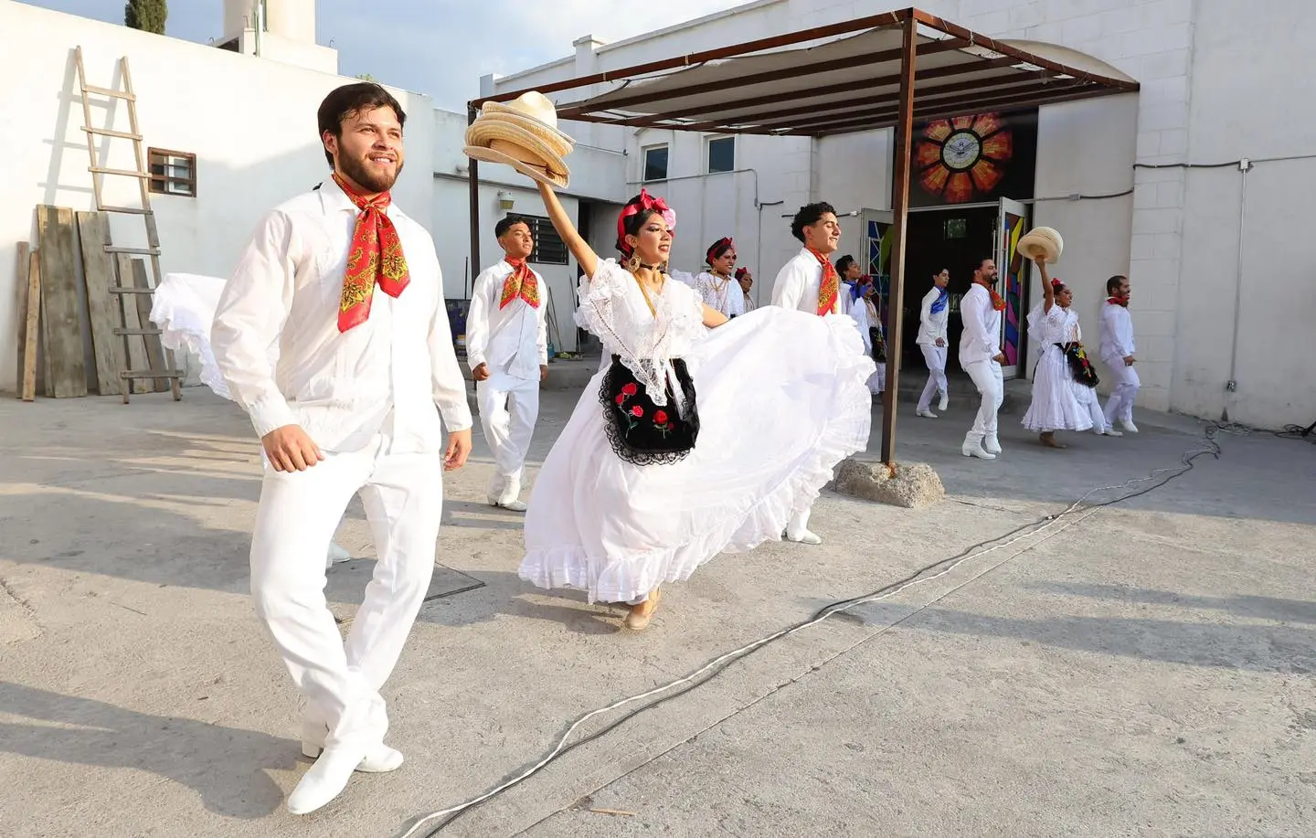 Compañía Folklórica de Saltillo Ixtle-Coahuila. Foto de Instituto Municipal de Cultura