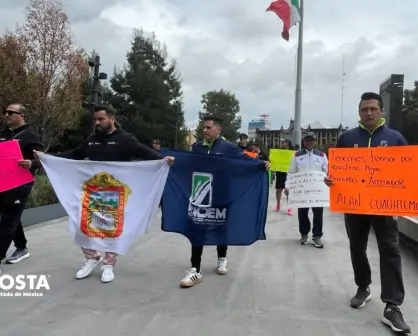 Atletas de taekwondo protestan en Edomex y piden diálogo con Delfina Gómez