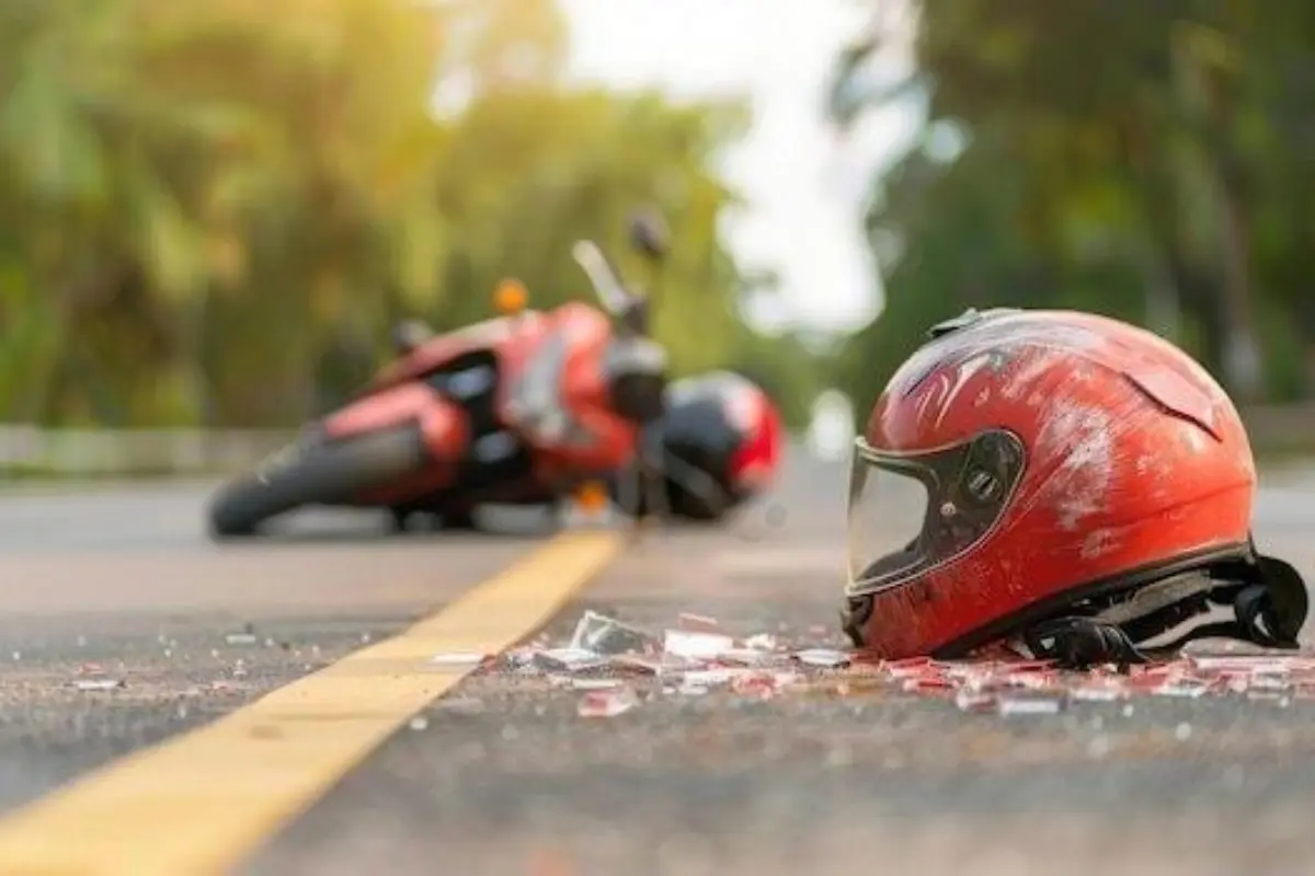 Motocicleta derrapada. Foto: Freepik | Canva