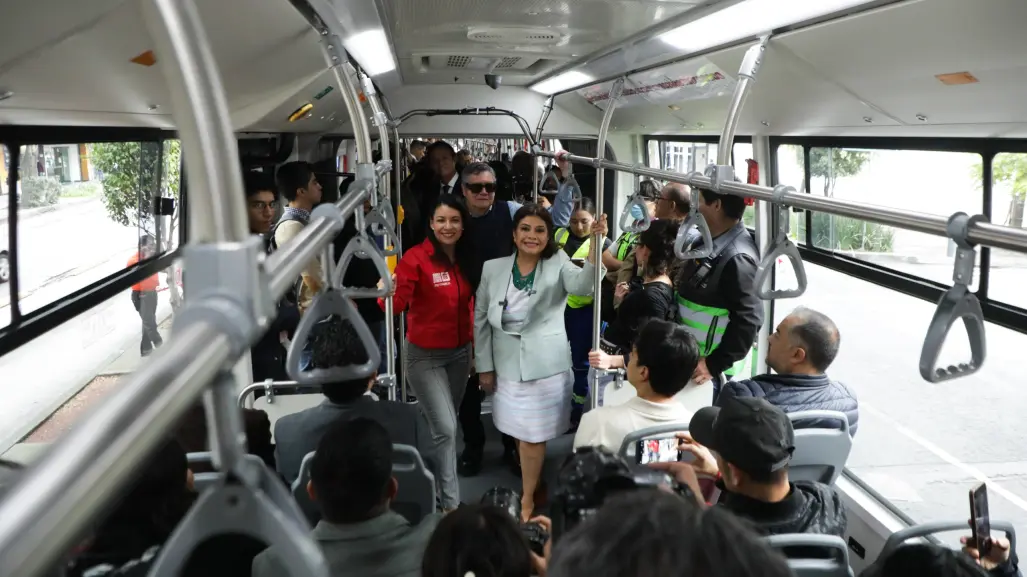 Así es el nuevo Metrobús eléctrico "único en el mundo" de 270 pasajeros que ya circula en CDMX