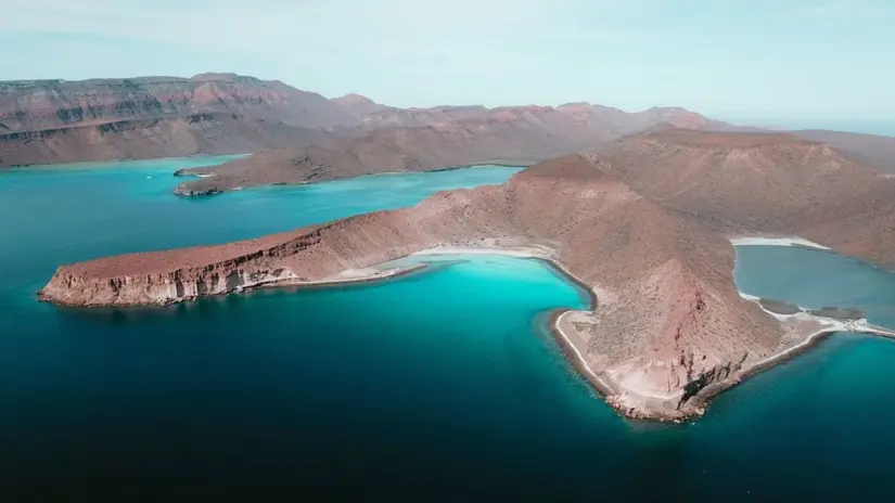 Isla Espíritu Santo, cerca de La Paz, es conocida por sus aguas claras y su rica vida marina. Foto: TripAdvisor