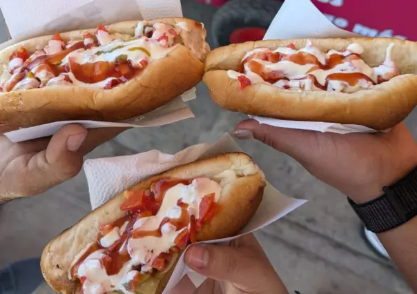 Así se prepara el original hot dog paceño que pocos conocen fuera de La Paz