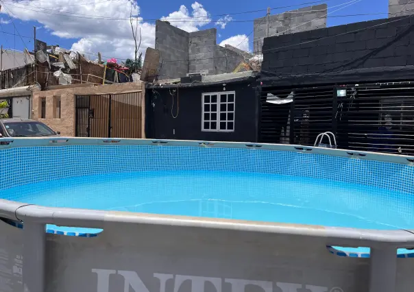 Saltillo: ¿Una alberca en plena calle? Así se vive el verano en la colonia Zaragoza