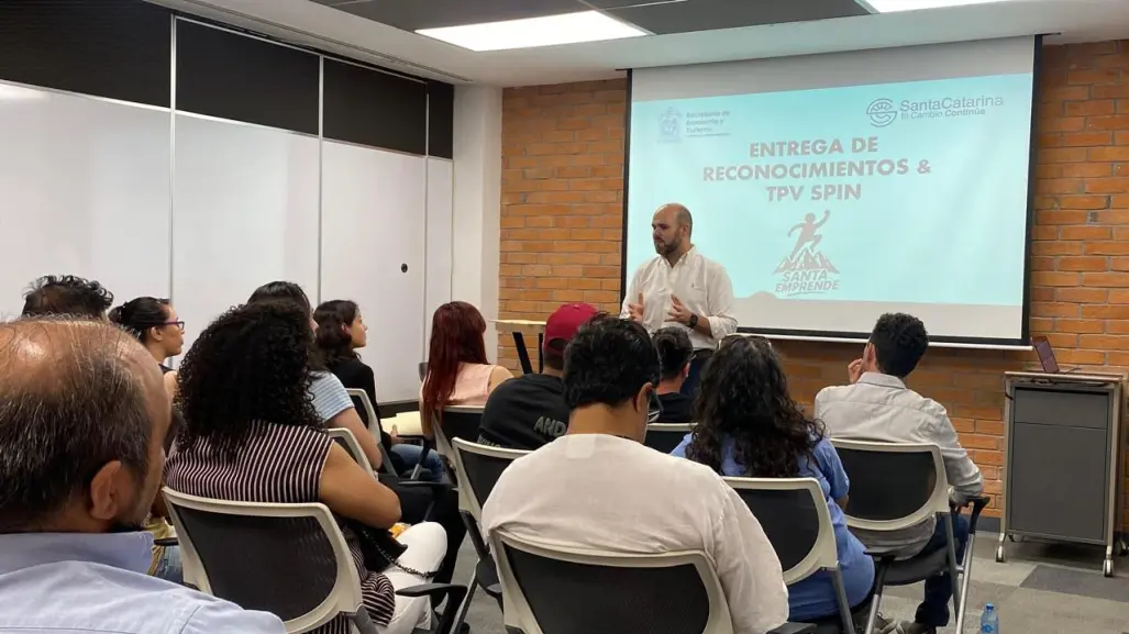 Jesús Nava apoya a emprendedores mediante Santa Emprende