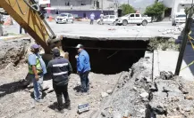 Trabaja Escobedo para reparar mega socavón en calles de la colonia Santa Lucía