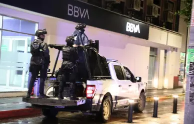 Enfrentamientos y bloqueos asedian Zitácuaro, Michoacán; hay menores entre las víctimas