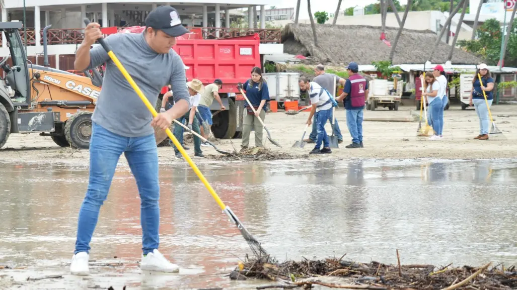 Continúan precipitaciones del huracán Erick en Michoacán, Puebla, Veracruz y Chiapas