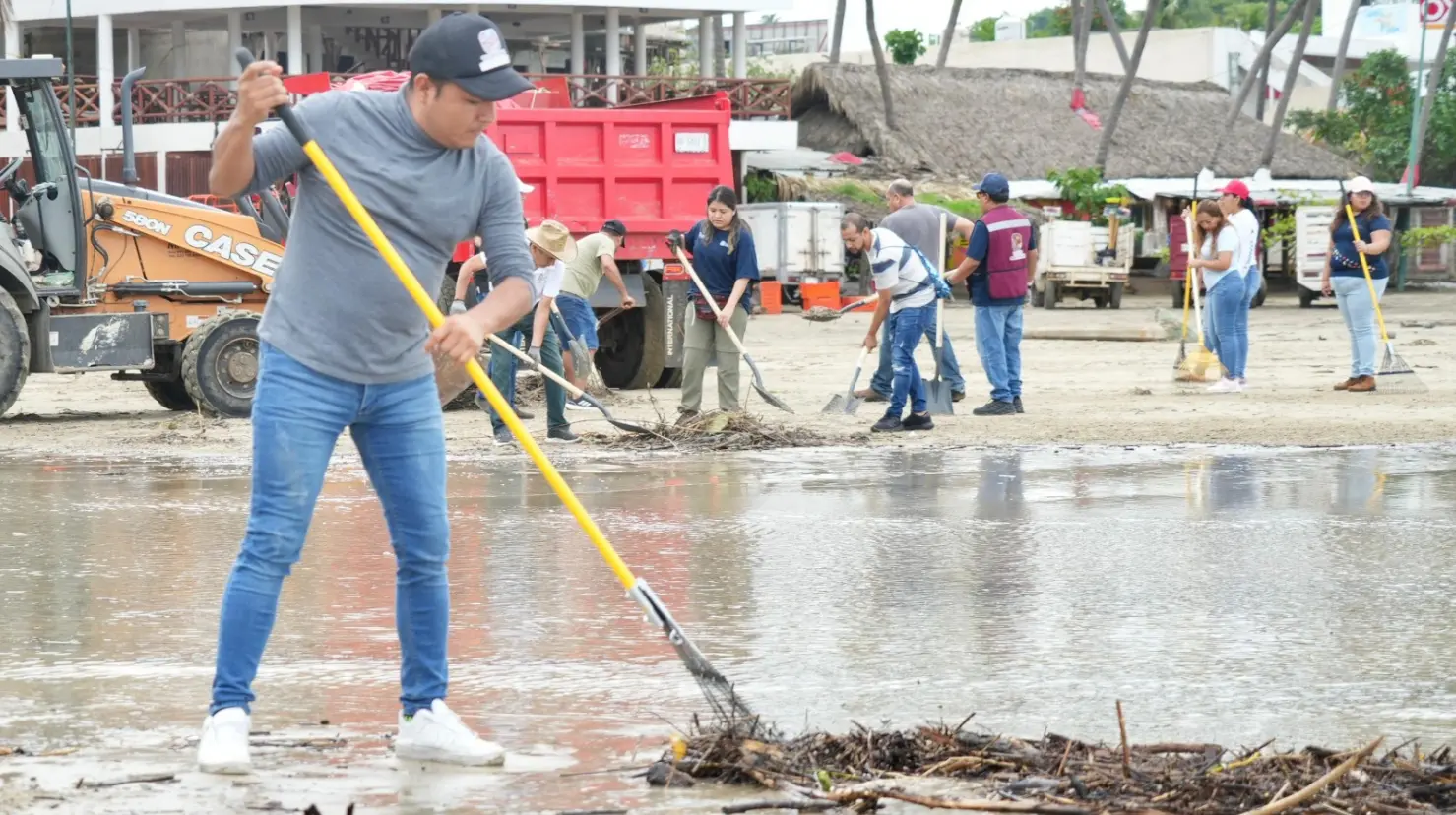 Continúan precipitaciones del huracán Erick en Michoacán, Puebla, Veracruz y Chiapas. Foto: X (@PeriodistasOax)