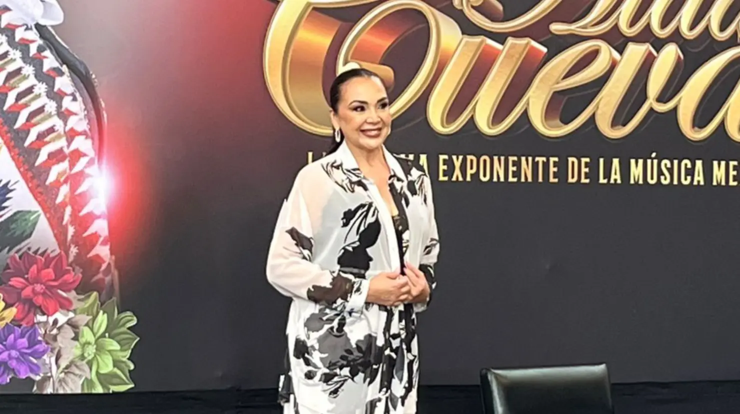 Aída Cuevas celebra 50 años de carrera en el Auditorio Nacional. Foto: Nayib Canaán