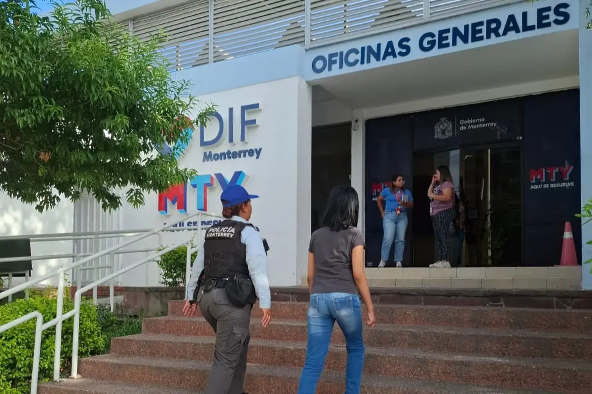 Elementos de la policía municipal ubicaron a la menor en la colonia Villa Cumbres/Foto: Policía de Monterrey