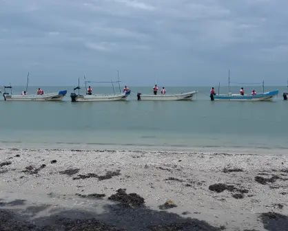 Entregan equipo de seguridad a pescadores de Celestún