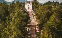 El mítico paraíso escondido a pocas horas de CDMX con un puente tibetano que flota sobre las nubes