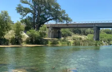 Esta carretera te lleva a un río de aguas cristalinas especial para disfrutarlo en familia
