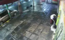 VIDEO | Captan robo de cobija a perrito callejero en Iztapalapa, ¡ya ni los lomitos se salvan!