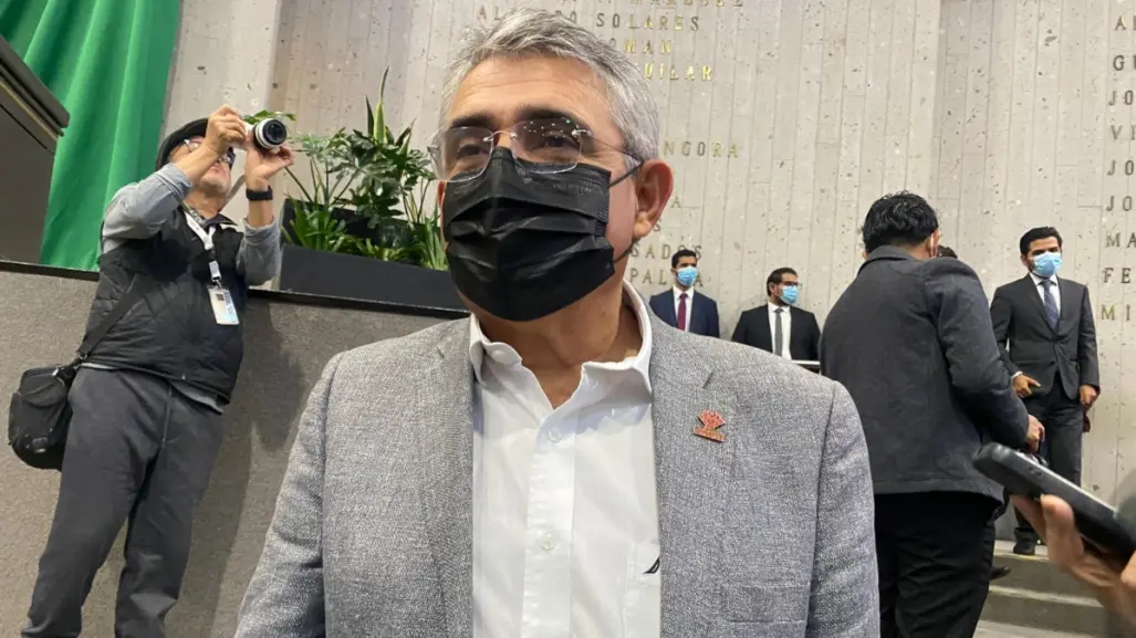 Diputados de Veracruz aplauden desmantelamiento de refinería en Coatzacoalcos
