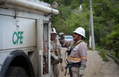 CFE restablece servicio eléctrico al 91.7% de los usuarios afectados por el huracán Erick en Oaxaca y Guerrero