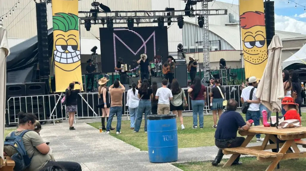 Familias disfrutan del festival gastronómico PANZALAND en Parque Fundidora
