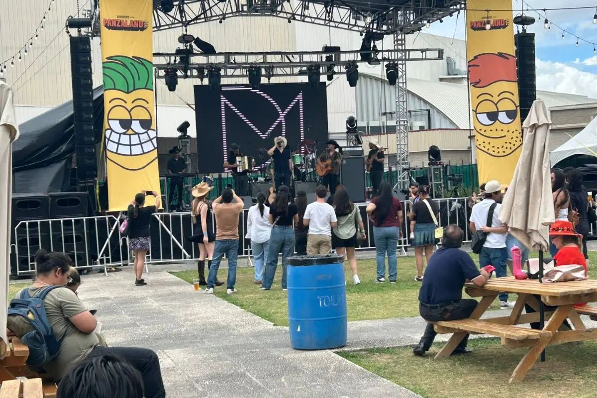 Familias disfrutan de la primera edición del festival PANZALAND en el Parque Fundidora. Foto: Diego Ovalle