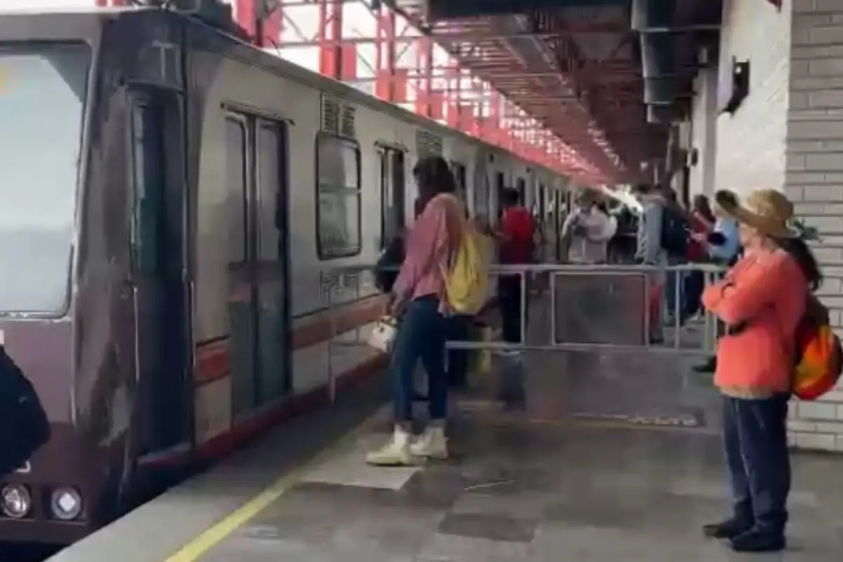 Línea A del Metro CDMX. Foto: Laura Ávila