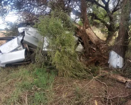 Mueren 3 personas al volcar en la carretera Vicente Guerrero - Villa Unión