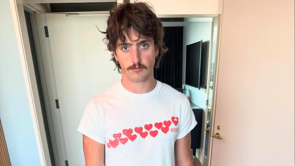 Benson Boone recibe malas críticas por su nuevo álbum