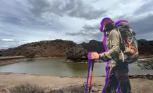 La presa de Durango que tiene una pequeña isla en medio de sus frías aguas