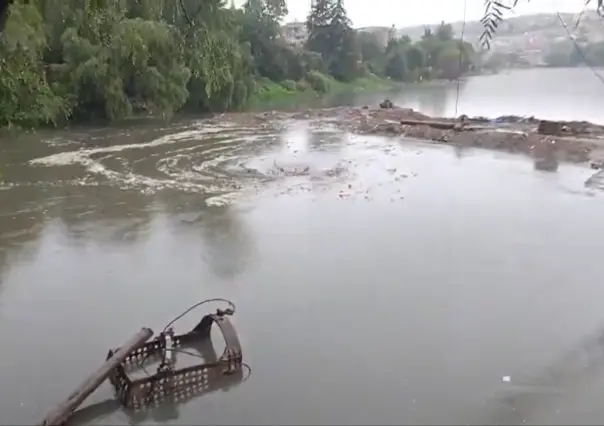 VIDEO | Remolino en presa Naucalpan, ¿por qué se vio este fenómeno durante su desazolve?