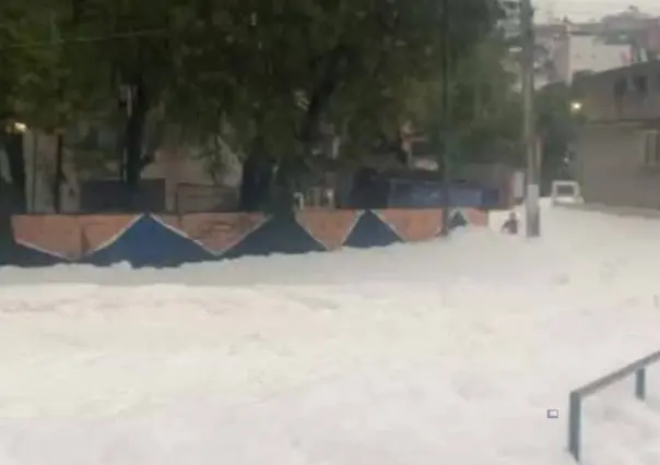 Se desborda río en Naucalpan