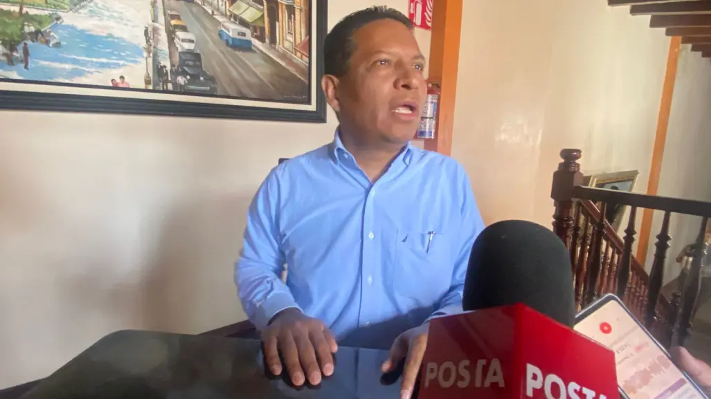 Ángel Rosas señala que sí cumple con promedio requerido para magistratura