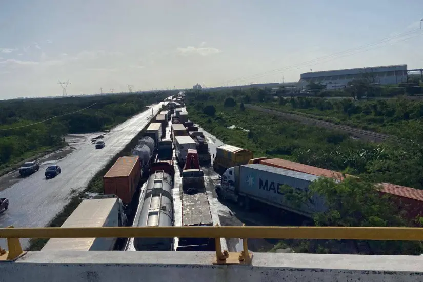 Continúa bloqueada la carretera Tampico-Valles 1 Foto: FB Panuco Sin Censura