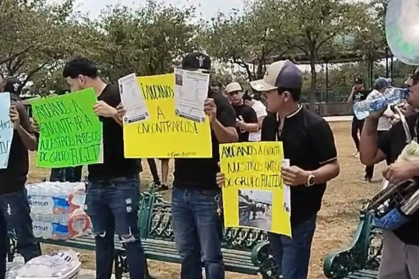 Amigos y familiares esperan pruebas de ADN de los integrantes del Grupo Fugitivo | Foto: ¿Qué pasó en Tamaulipas?
