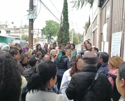 Padres protestan en Iztacalco: piden remover al director de Secundaria 258