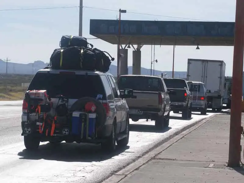 Del 16 al 20 de junio, más de 6 mil mexicanos han regresado a su país a través de los cruces fronterizos de Tamaulipas. Foto: Posta Tamaulipas