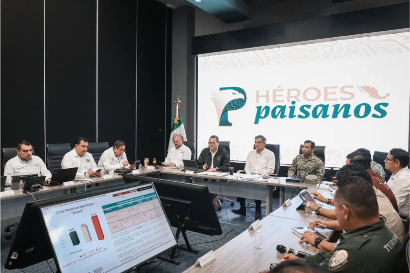 Reunión de trabajo entre el gobernador de Tamaulipas y el delegado del Instituto Nacional de Migración, en la que abordaron temas relacionados con el despliegue del programa- operativo. Foto: Carlos García