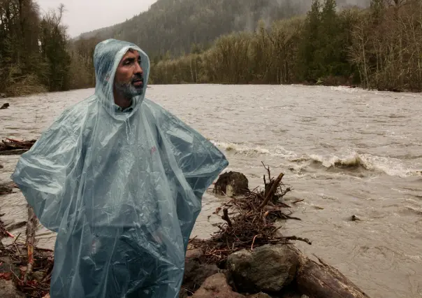 En Puebla crece el río Pantepec por lluvias e incomunica 2 comunidades