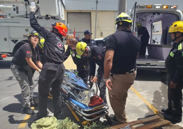 Trabajador de CFE sufre descarga eléctrica en Santa Catarina