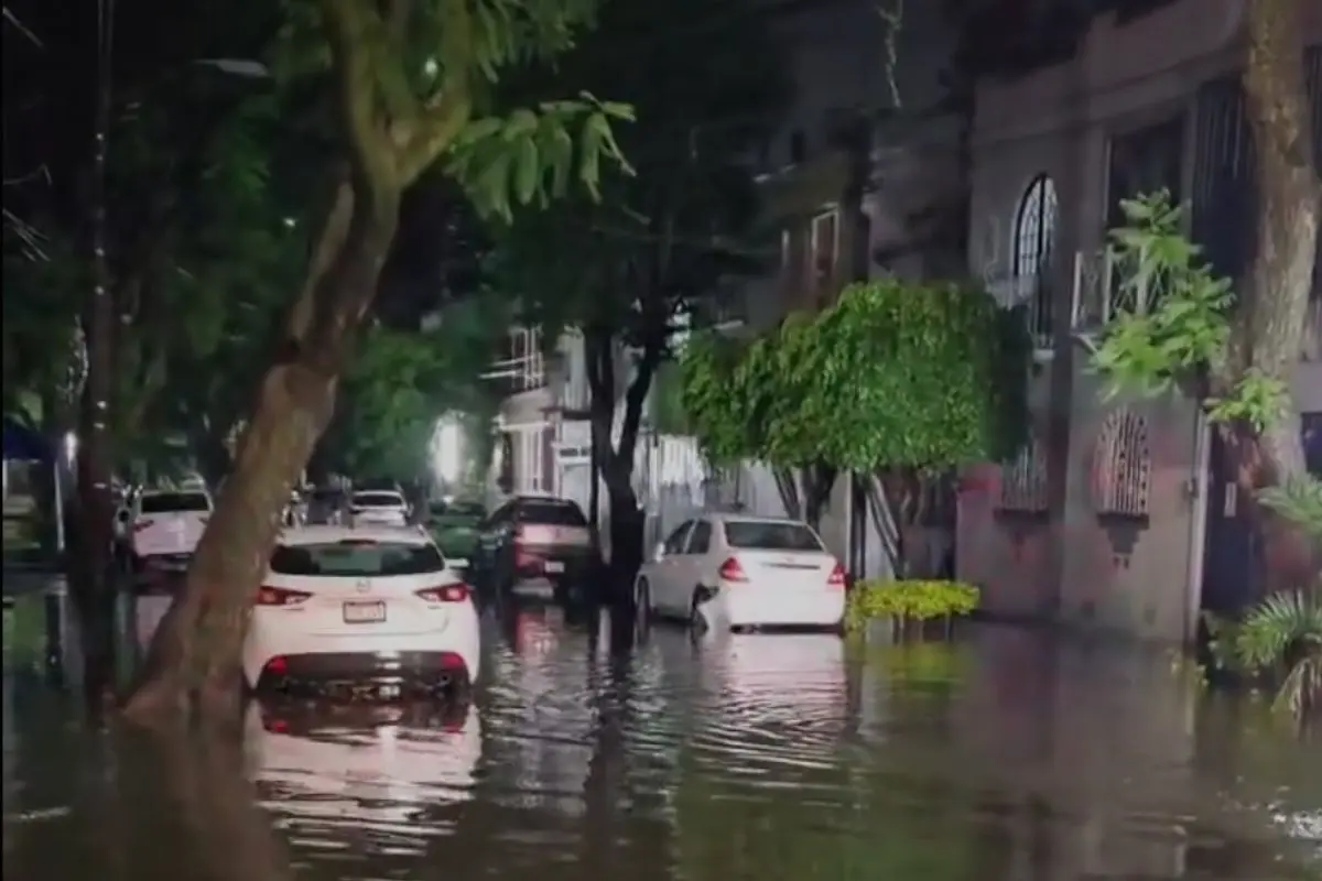 Inundación en calles de CDMX Foto: Luis Alfaro