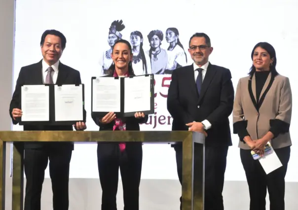 Claudia Sheinbaum firma decretos con CNTE: movilidad docente y jubilación anticipada