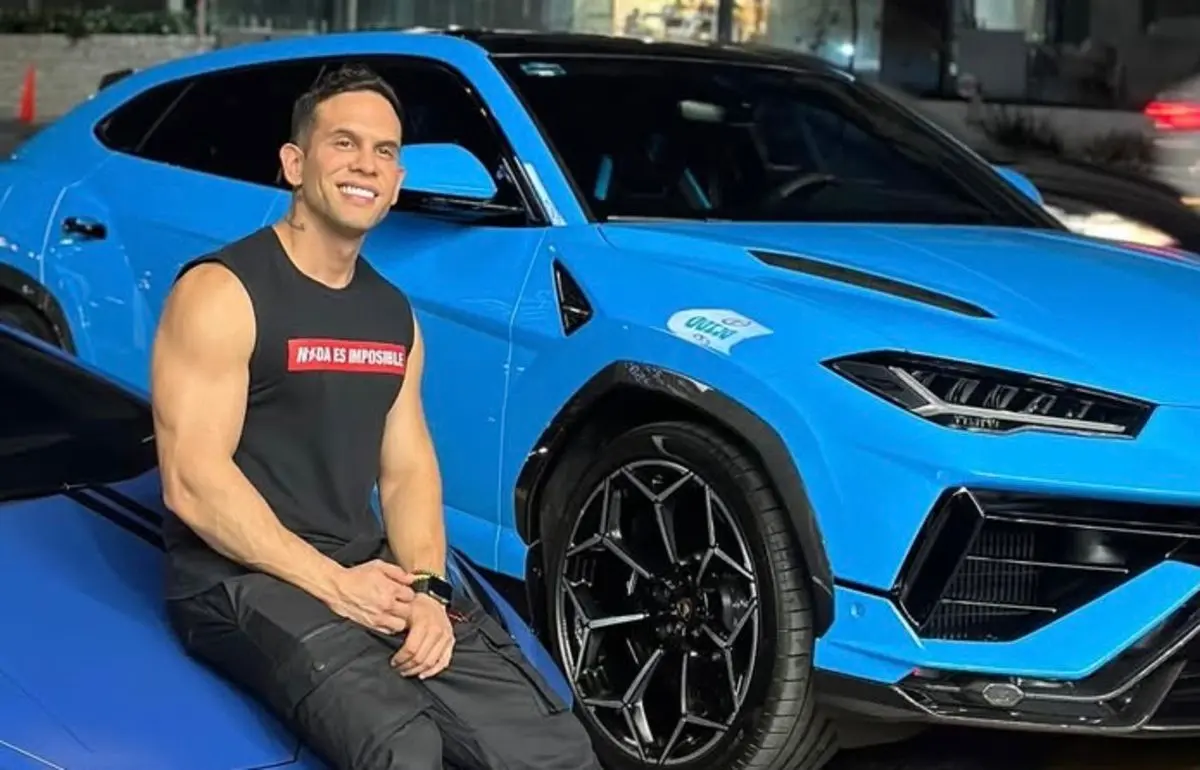 Alfredo Valenzuela recuperan su camioneta de lujo en estacionamiento de San Pedro Garza Garcia Foto: IG Alfredo Valenzuela