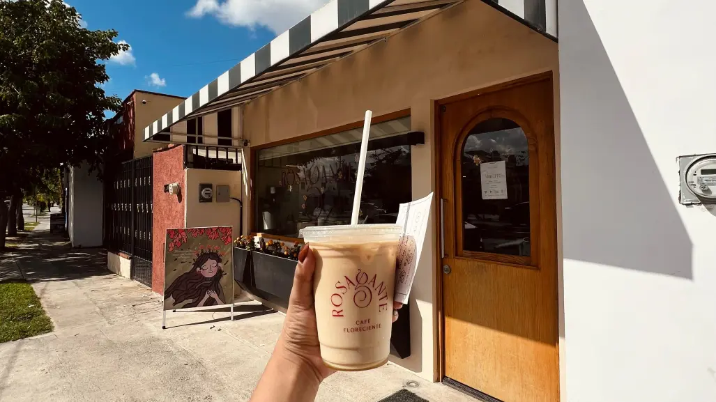 Rosagante, la cafetería floral de Mérida perfecta para fotos, brunch y home office