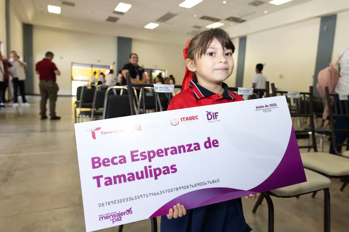 Con este apoyo del DIF Tamaulipas fueron beneficiados más de mil 800 alumnos | Foto: SET