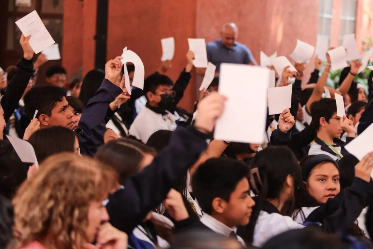 Alumnos de secundaria Foto: X(Twitter) @SEP_mx