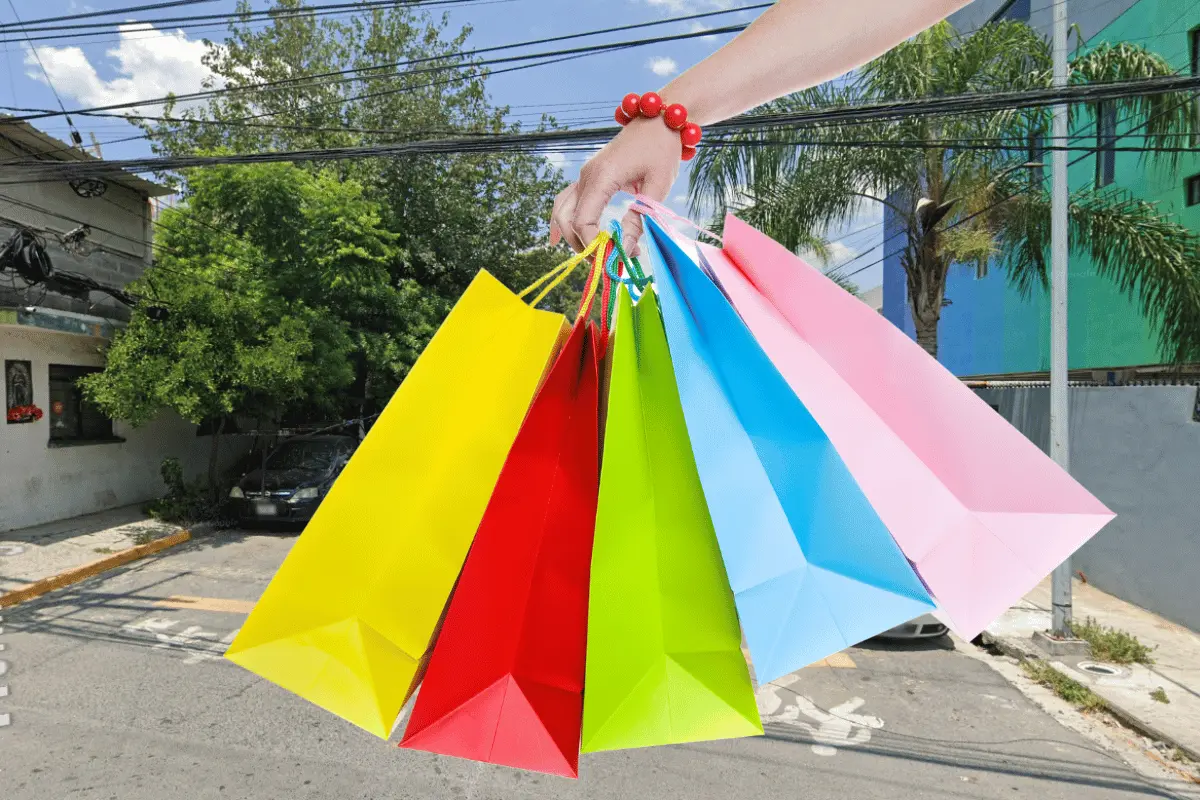 Aunque pareciera un secreto entre vecinos, este mercadito de San Pedro Garza García es una joya. Foto: Canva.