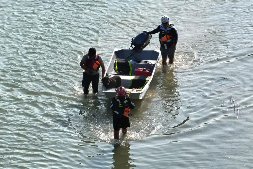 Búsqueda de Edder Alfonso Benavides Ruiz en las inmediaciones del río Purificación, donde fue visto por última vez. Foto: Carlos García