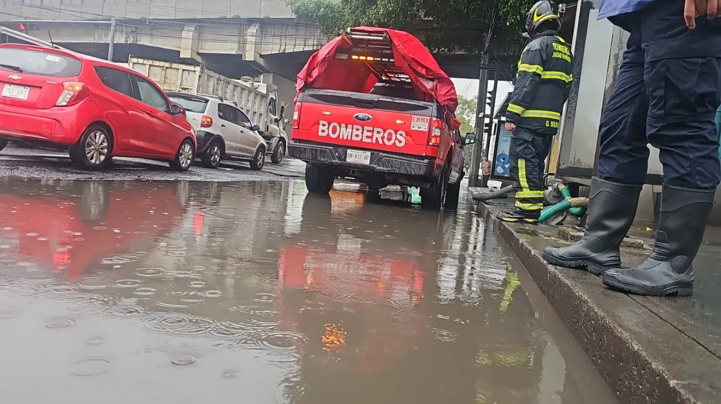 Trabajos contra las lluvias en CDMX. Foto: Ramón Ramírez