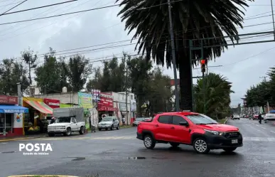 Lluvias disparan accidentes viales en Toluca, alerta Cruz Roja