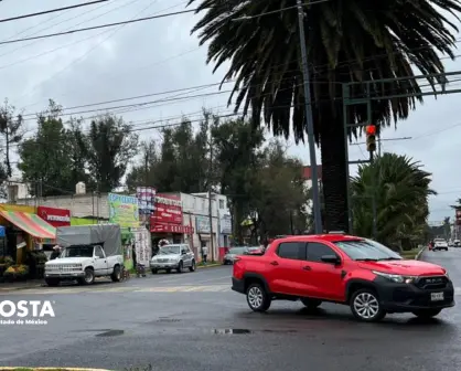 Lluvias disparan accidentes viales en Toluca, alerta Cruz Roja